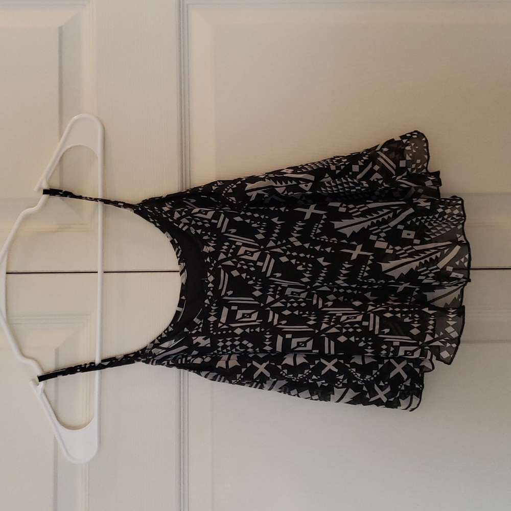 Rue21 poncho tank, black/white pattern, size S
